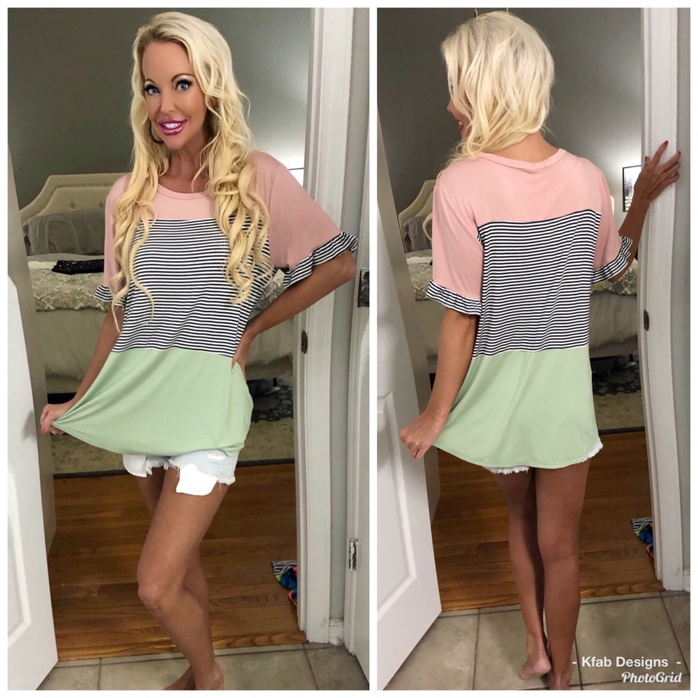 🛍LAST 1! Color Block Ruffle Tunic! - Picture 4 of 7
